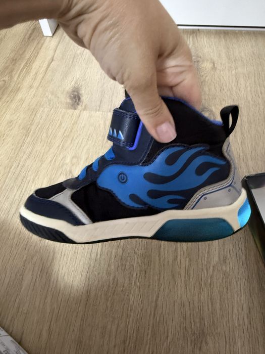 Adidasi inalti Geox cu lumini