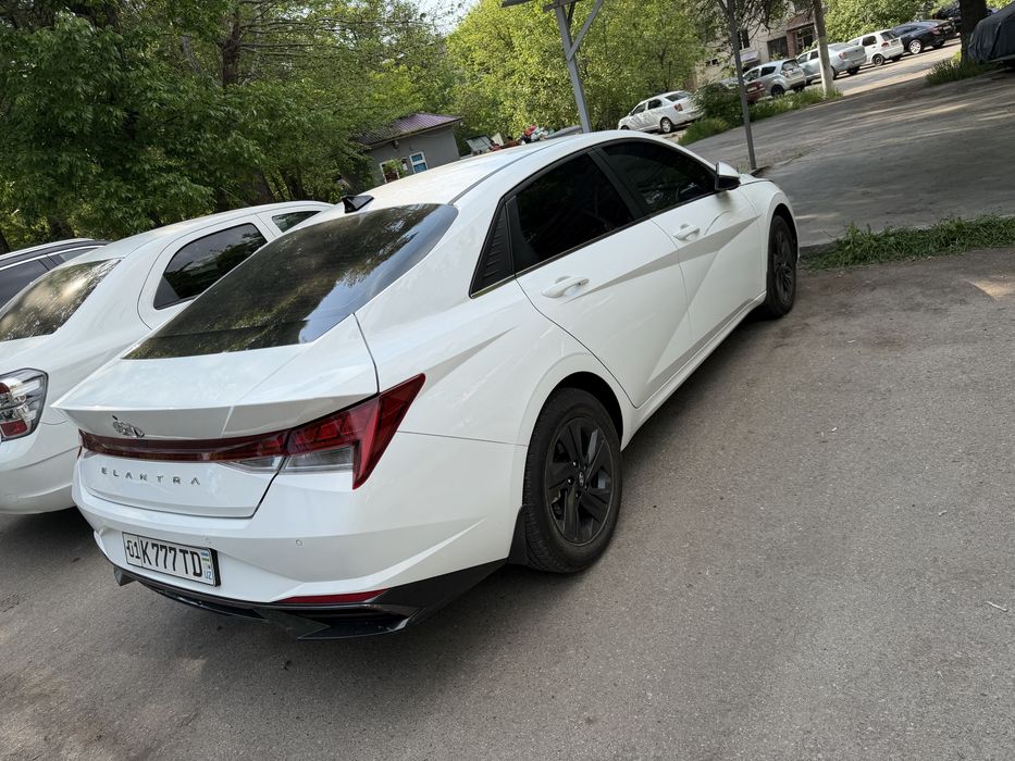 Hyundai Elantra 2022