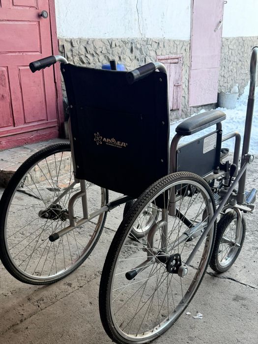 Инвалидная коляска, новая не пользовались