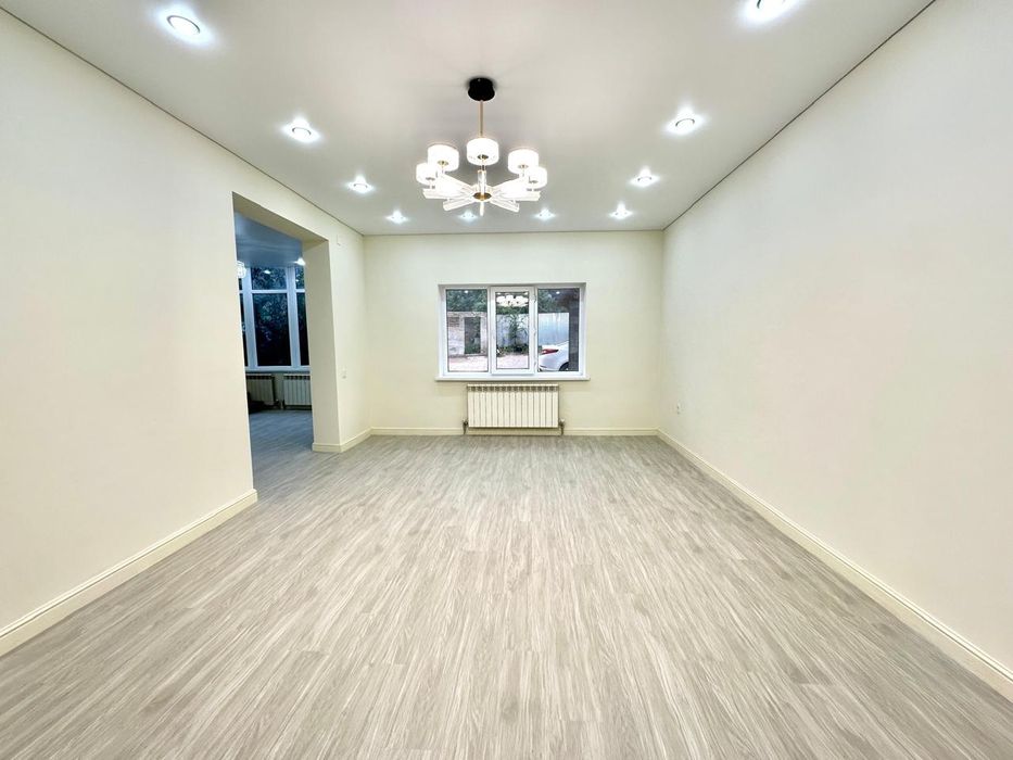 Дом с ремонтом двухэтажный с подвалом