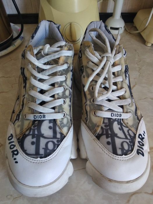 Кросовки женские