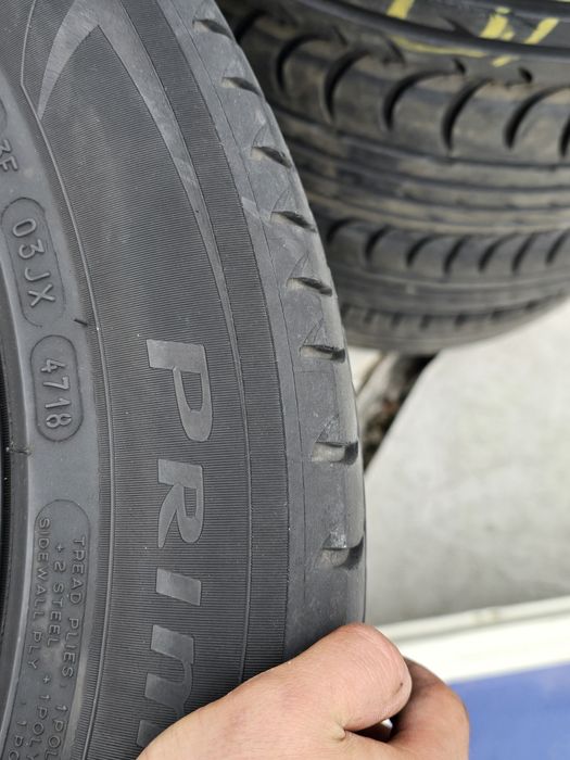 4 Броя 215/55/17 Michelin 2x5,5mm 2x5,2mm