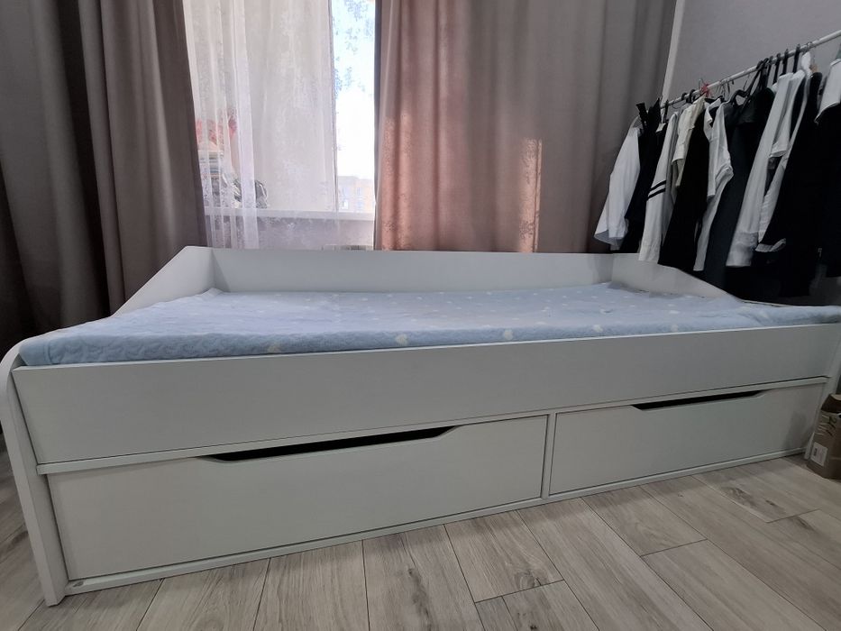 кровать. продам .
