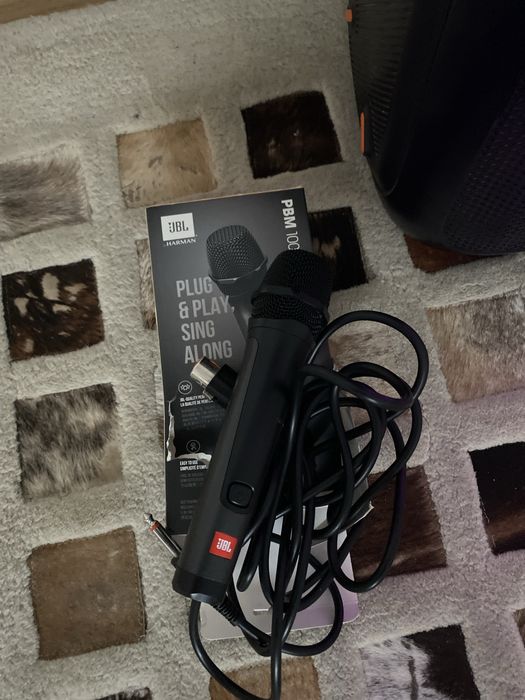 Vand boxa jbl partybox100