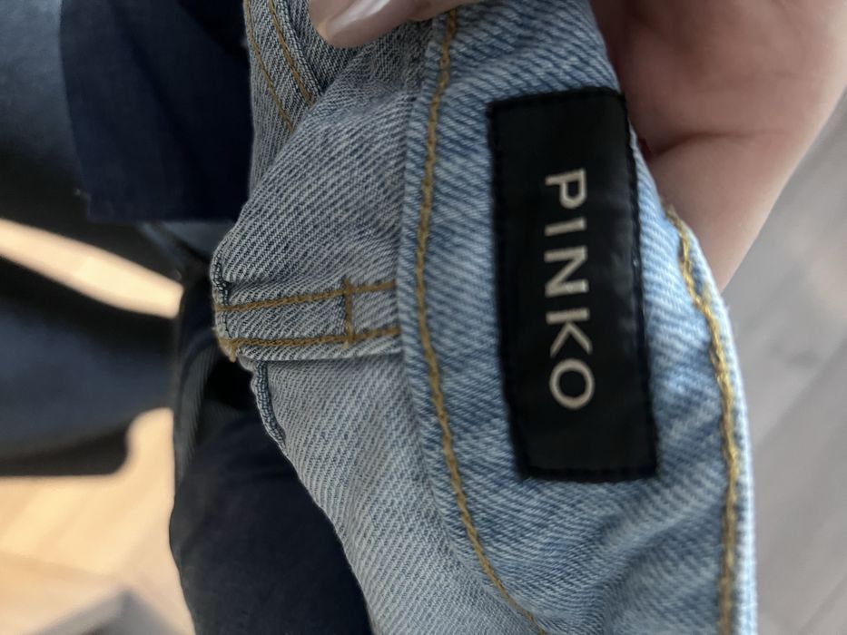 Ефектни дънки на марката PINKO