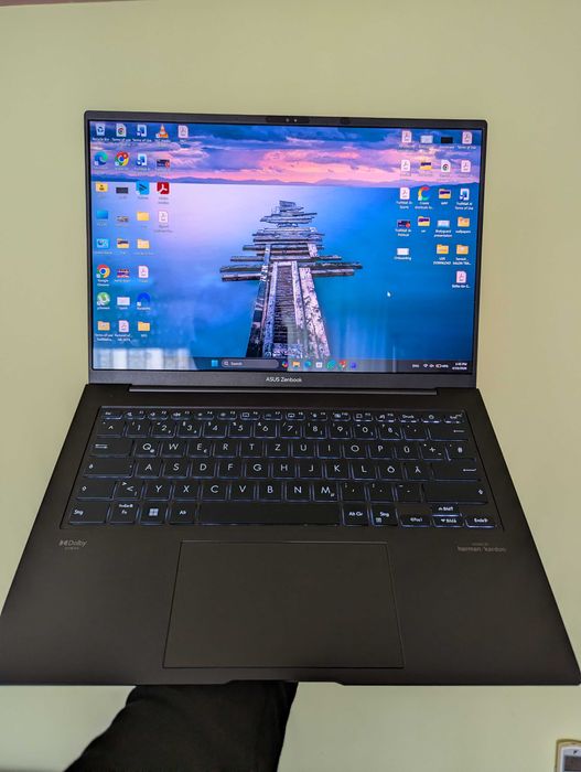 Laptop ASUS Zenbook 14 UX3404V Intel i9-13900H  OLED 14.5", 120Hz