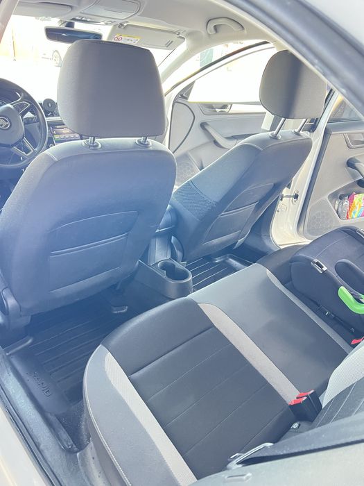 Skoda Rapid  1.0 tsi berlina