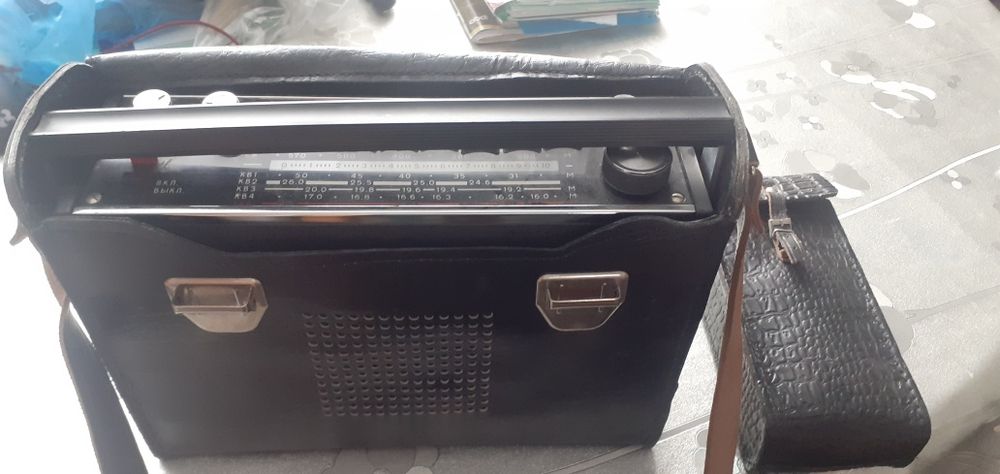 Продам Радиоприемник "Маяк"