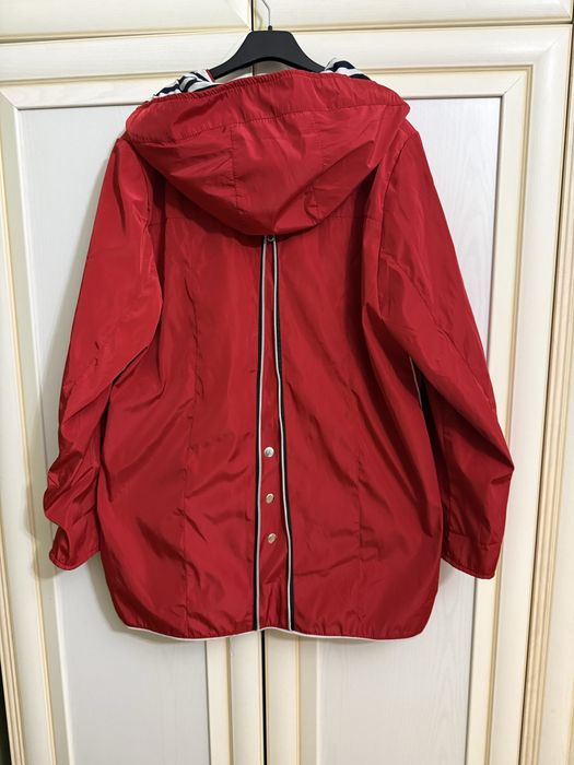 Куртка плащ красный
