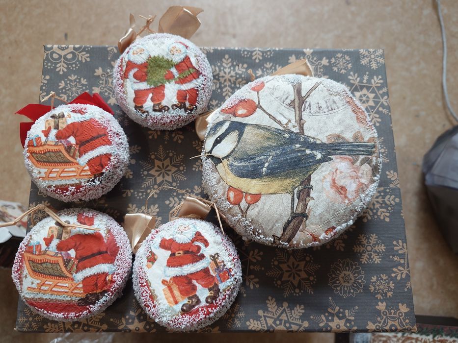 Ръчно изработени коледни играчки