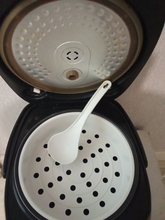 Мультиварка РМС 0512АD