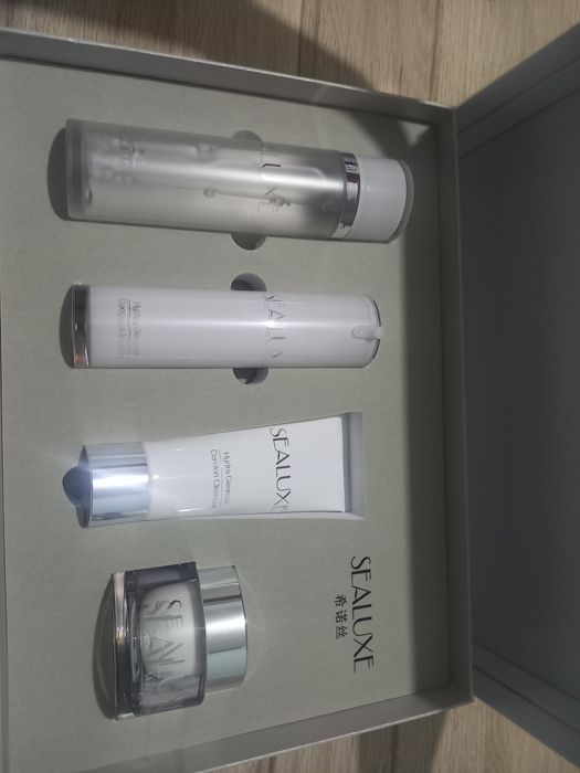 Sealuxe brendidan yuz uchun nabor