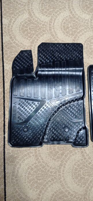 Коврики для Vesta