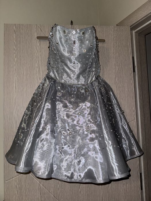 Нова рокля с камъни Amarine