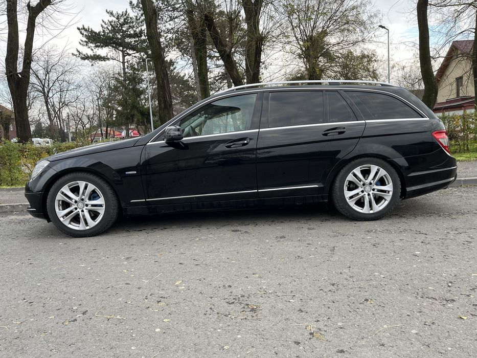 Mercedes-Benz  c180