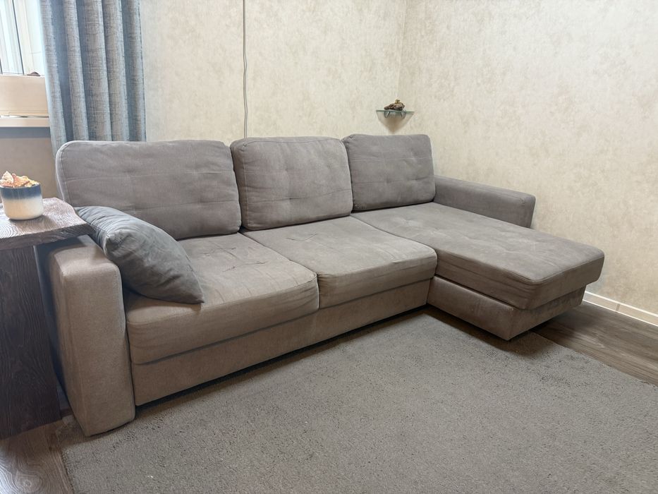 Угловой диван.         .