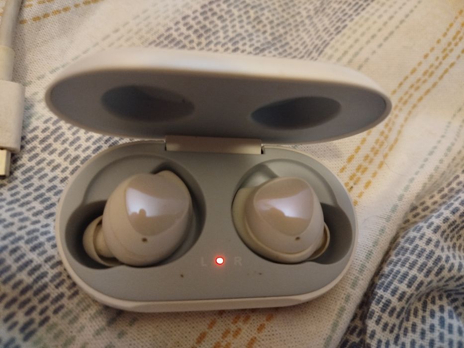 Наушники SAMSUNG Galaxy buds