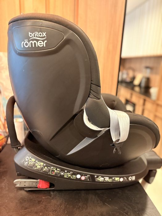 Детско столче за кола Britax Römer DUALFIX² R
