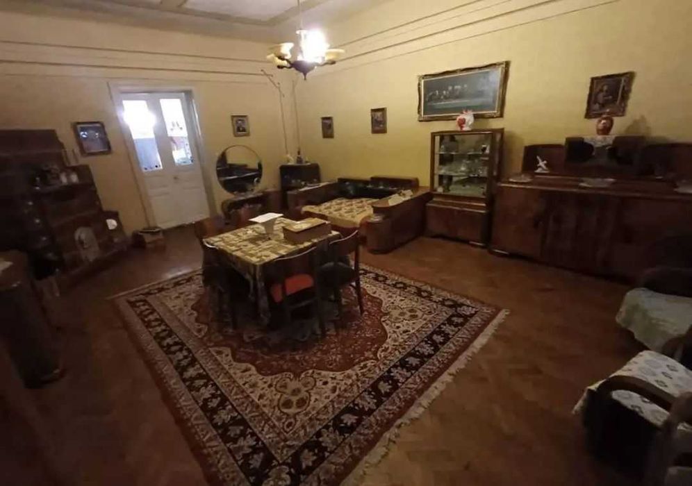 Oportunitate Unică: Clădire Istorică de 900 mp utili, cu 900 mp Teren (Curte + Grădină) – Ultracentral Bistrița, lângă Primărie