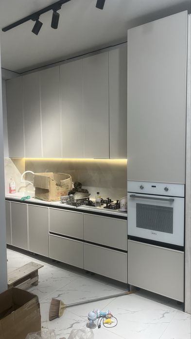 Кухонный гарнитур, кухонный шкаф