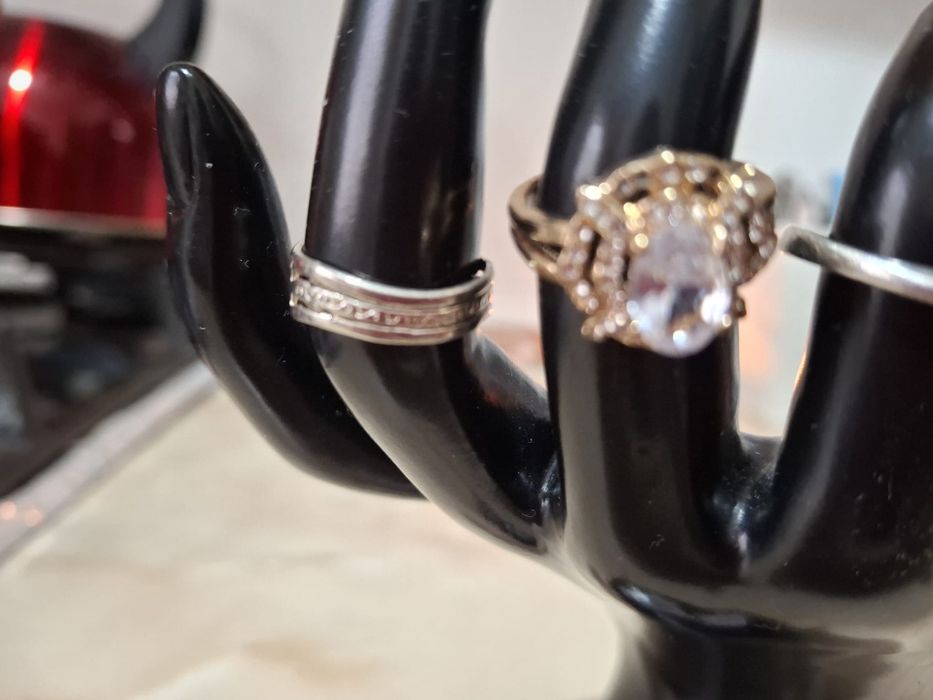 3 inele (2 de argint)