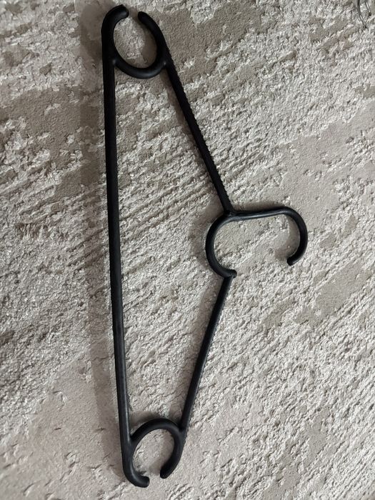 продам вешалки срочно