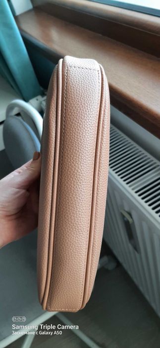 Armani exchange чанта