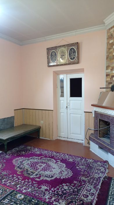 Сдаётся в аренду квартира для парней.Удобное расположение.