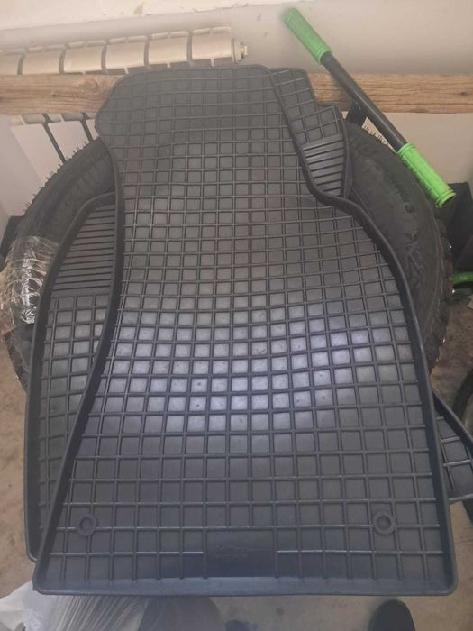 Полики продам новые