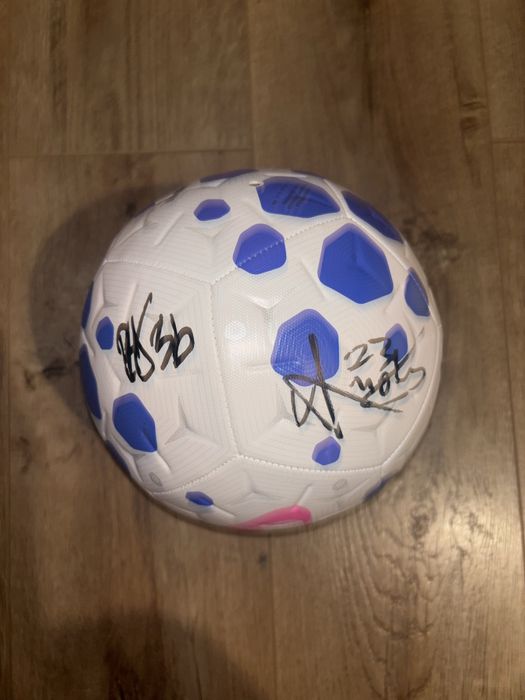 (SEMNATA) Minge Nike de fotbal semnata