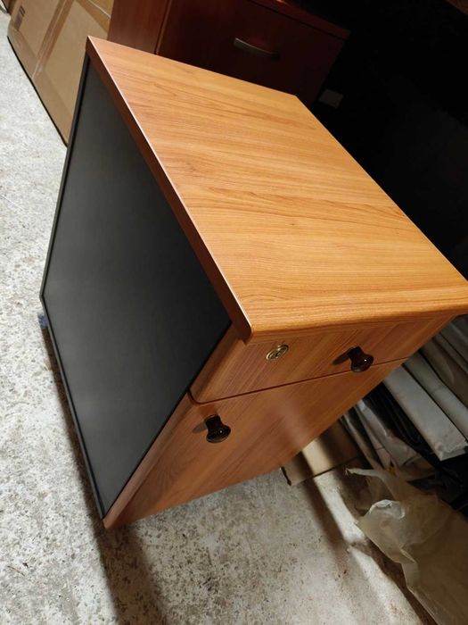 Продавам Кантонерки