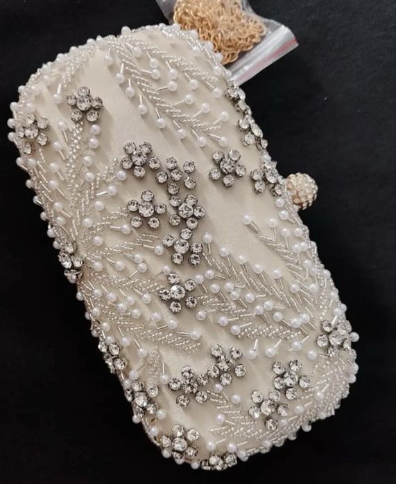 Вечерние сумки. Новинки