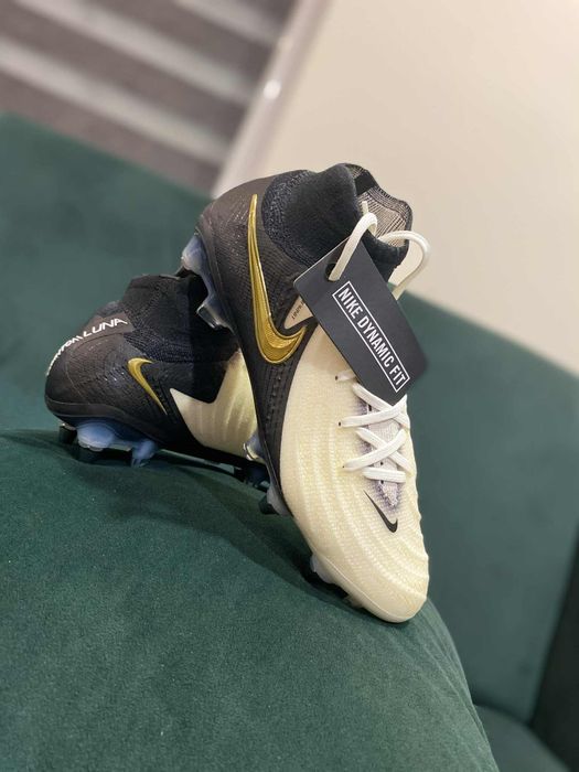 Футболни обувки Nike Phantom Luna II Elite SG-PRO Player Edition - Whi