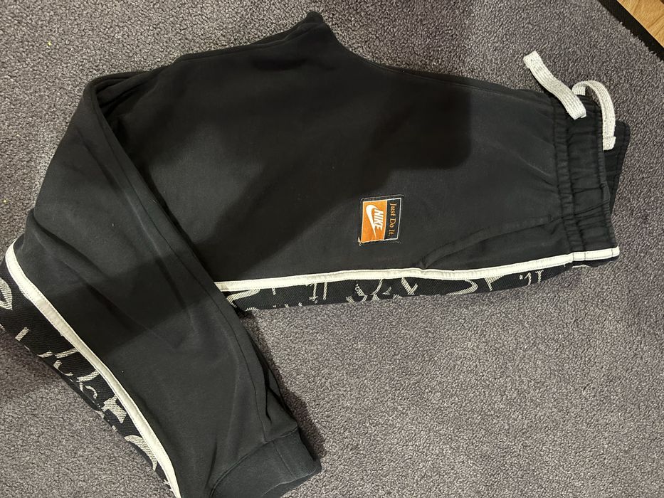 Дамски спортни долнища