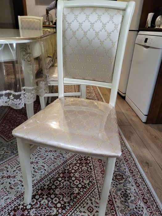 Продам стол со стульями