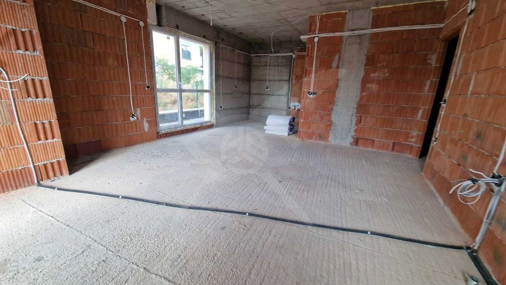 Продава се Тристаен апартамент в Асеновград - 223 кв.м за 612 €/кв.м - Снимка #4