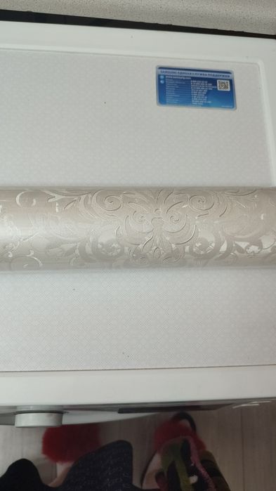 Продам обои новые