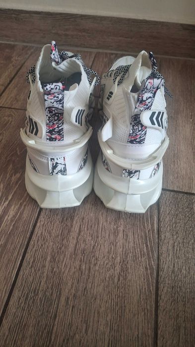 Маратонки 46 номер