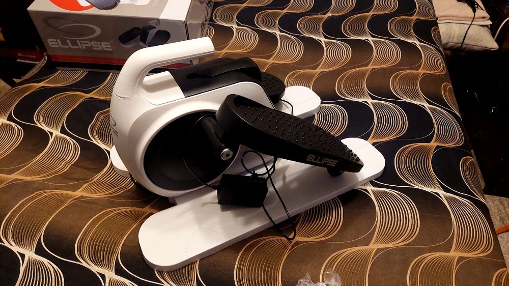 Електрическо устройство за движение на краката