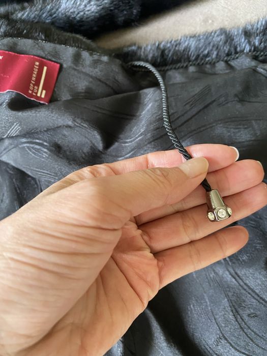 Норкова шуба. В отличном состонии . .