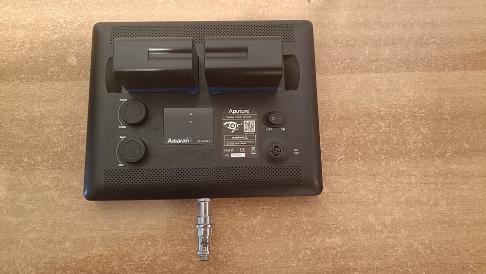 Vând pachet 2 lampi video Aputure Amaran cu 2 trepiezi