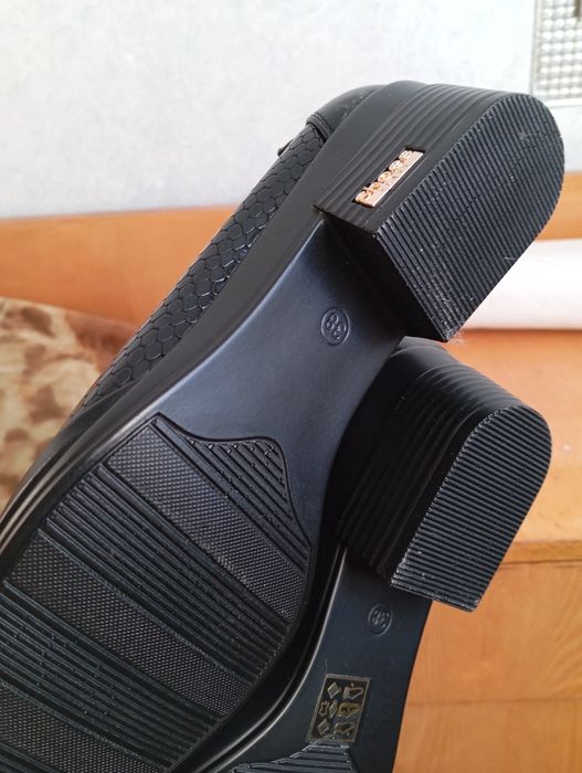 Туфли      женские