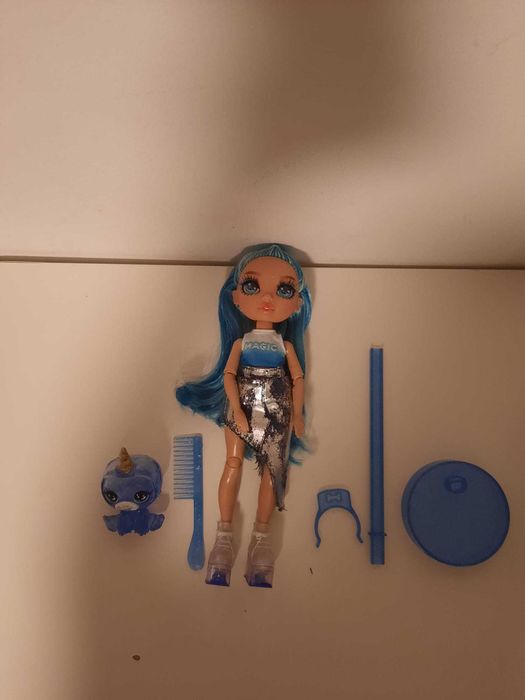 Papusa Rainbow High Skyler stare foarte buna