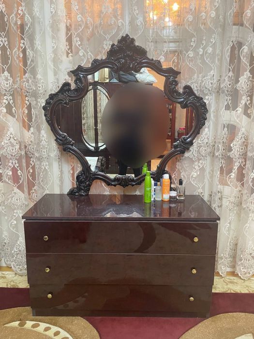 Продается спальная гарнитура