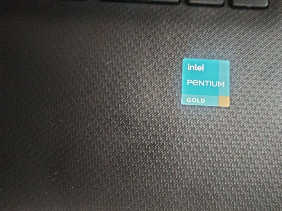 Laptop HP  Model RTL8821CE