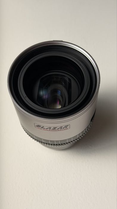 Obiectiv anamorphic 1.5X BLAZAR 45 mm T2.0 pentru Canon EF full frame / PL mount