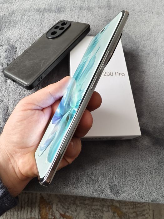 Honor 200 pro / 12 GB RAM / 512 GB