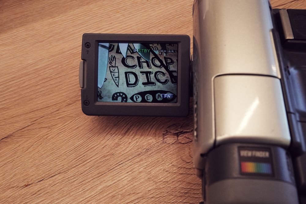 Camera video Sony DCR-TRV33E mini DV lentile Zeiss CCD caseta Handycam