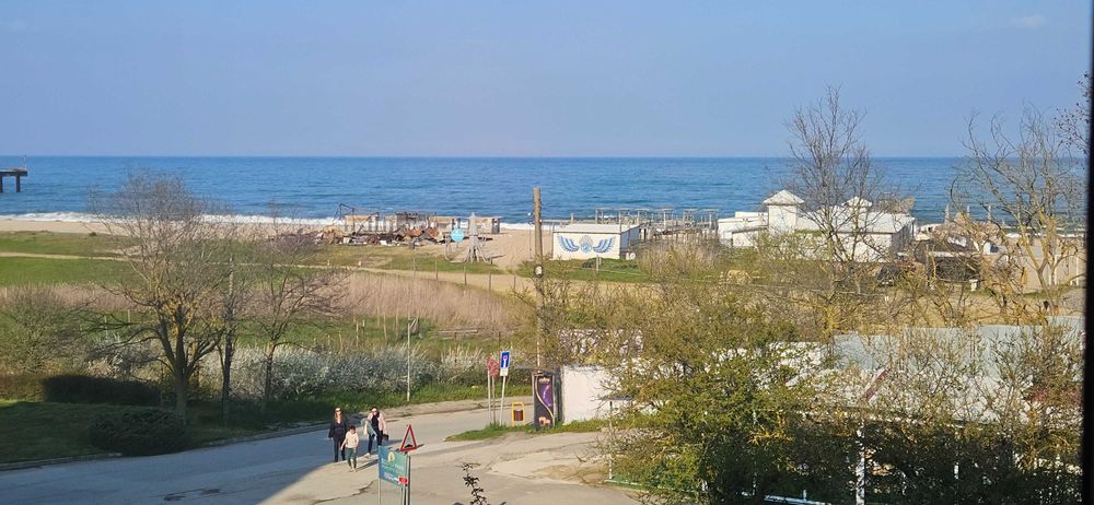 Щастието е постижимо! Апартамент с директна гледка море, на крачка от плажа!