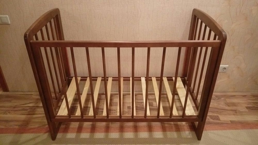 Продам детскую кроватку (манеж)